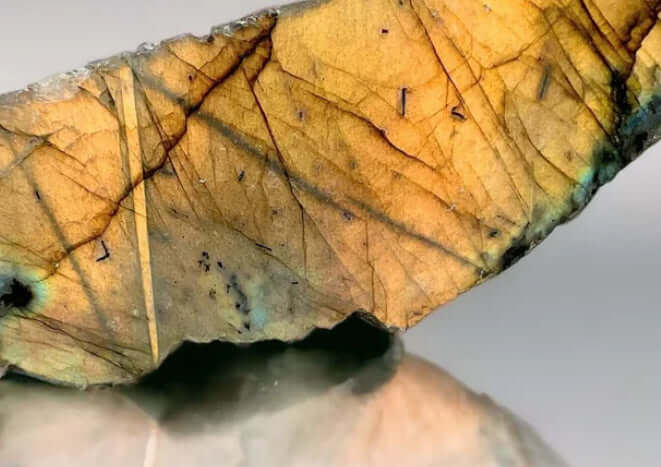 Labradorite Semi Polished 95g