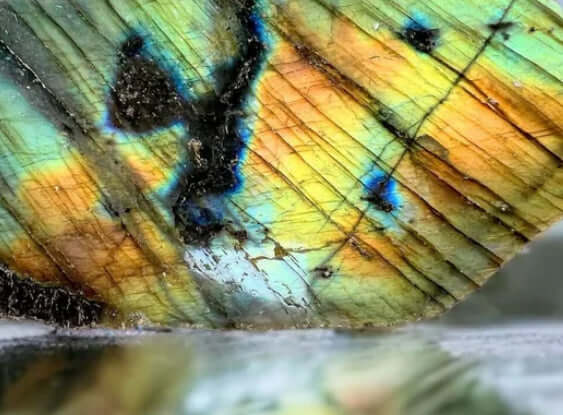 Labradorite Semi Polished 279g