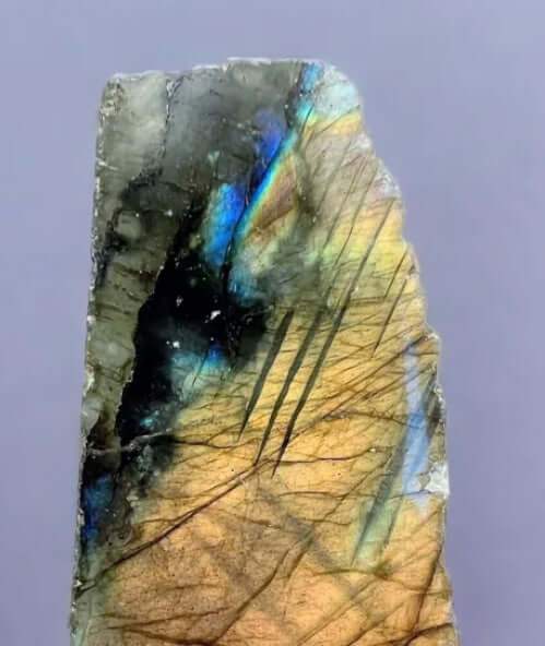 Labradorite Semi Polished. 104g