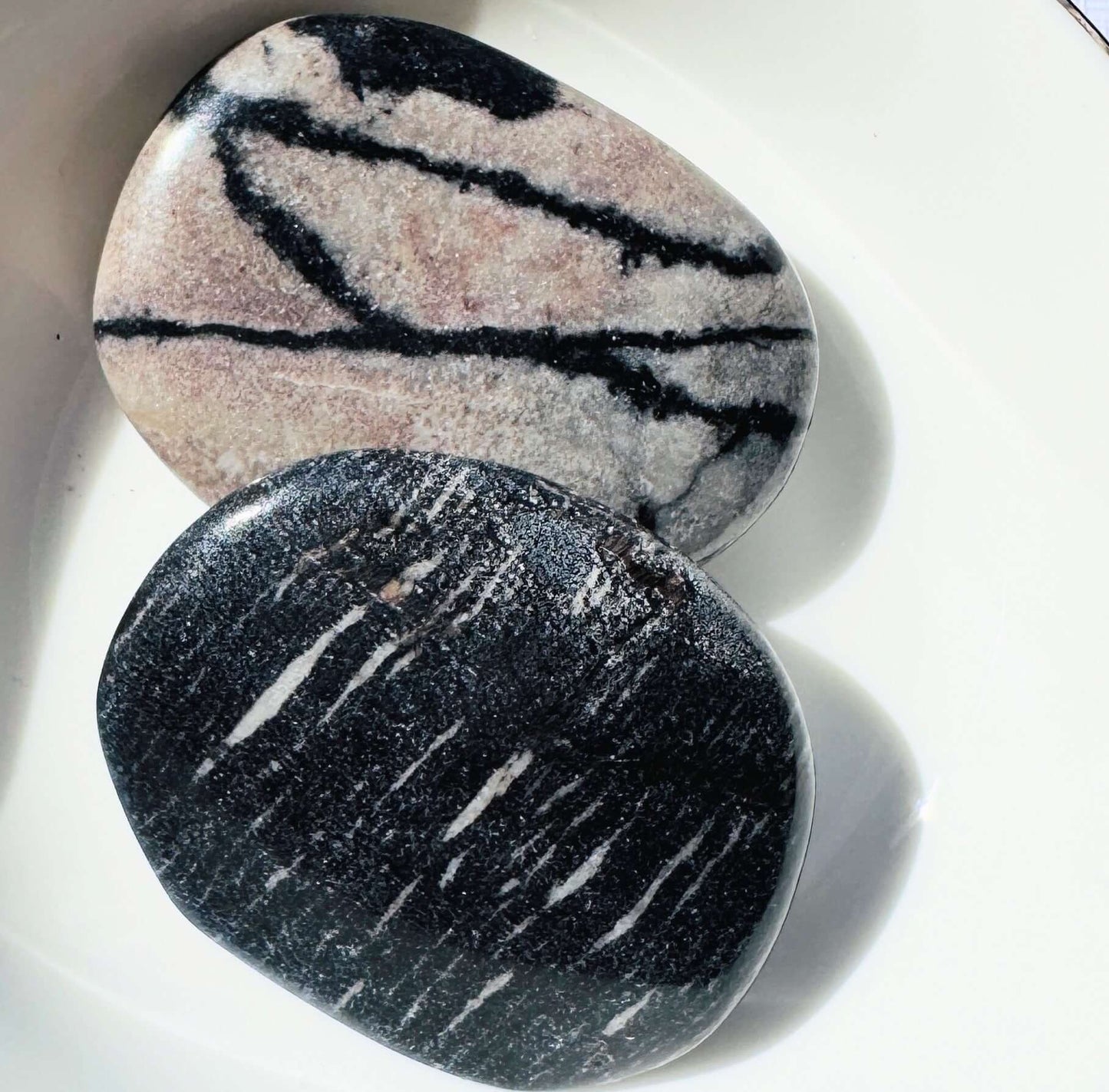 Net Jasper Palm Stone