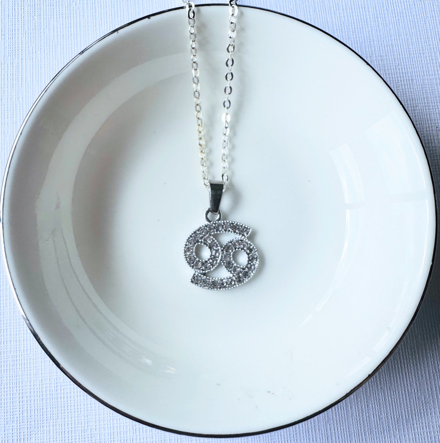 Zodiac charm pendant (chain)