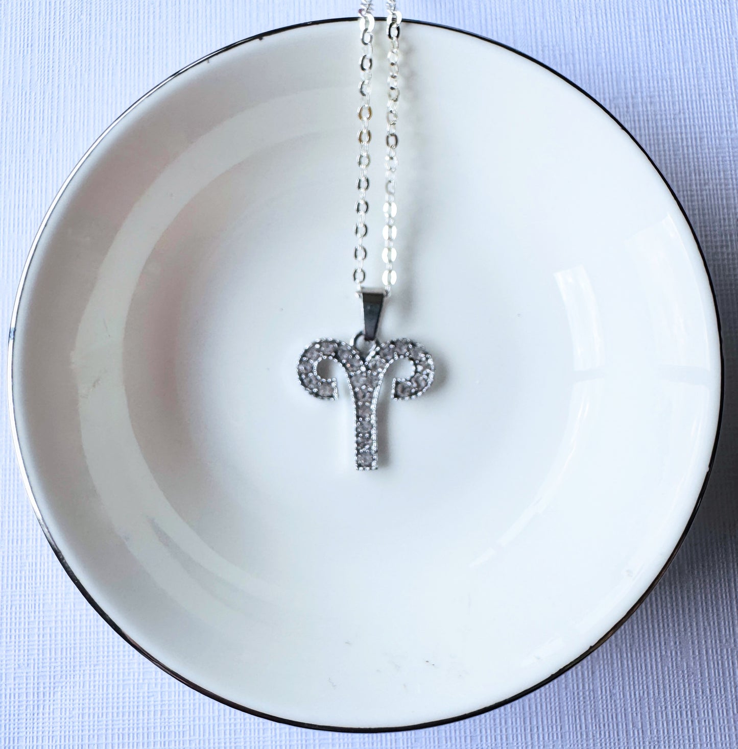 Zodiac charm pendant (chain)