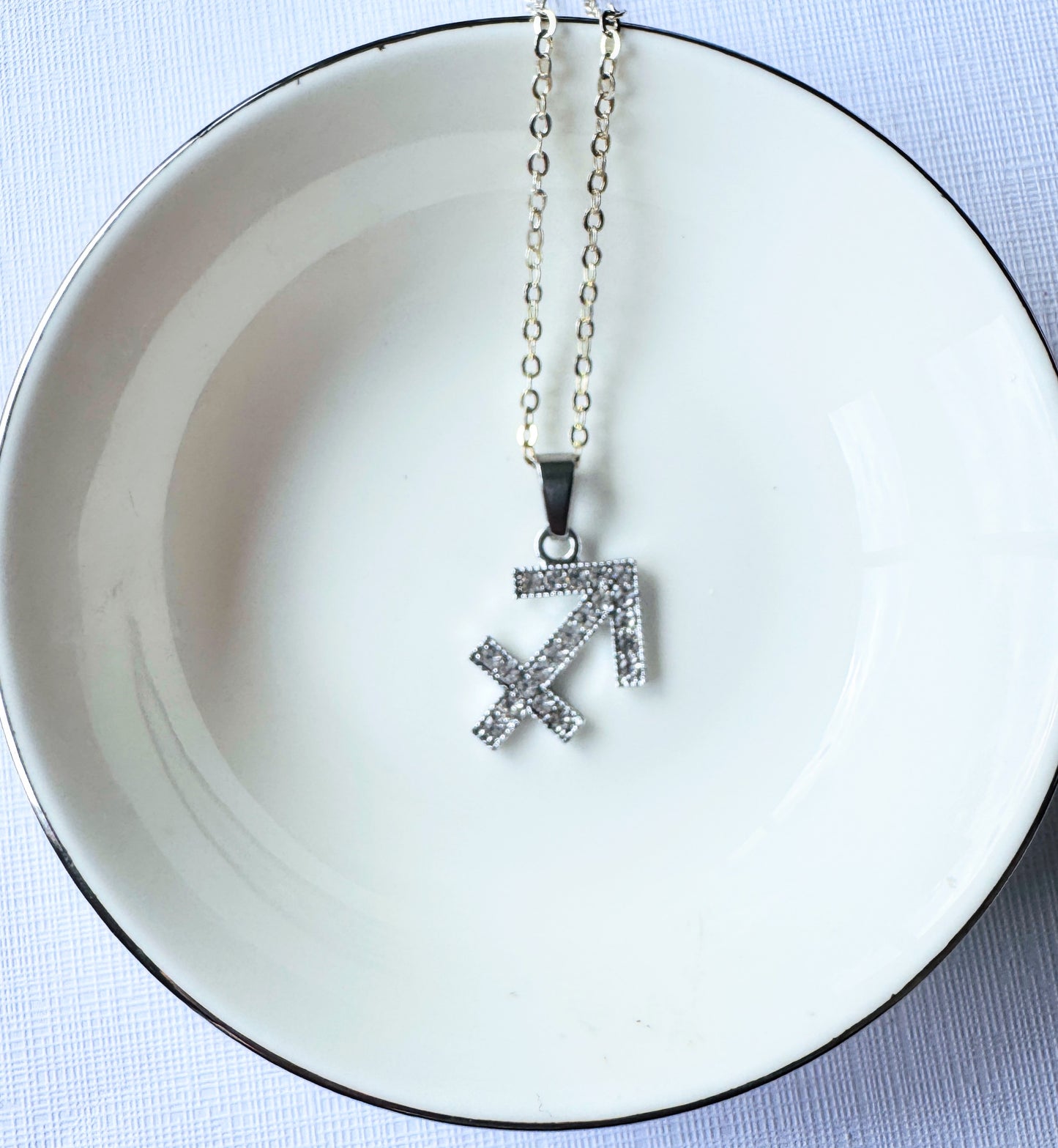 Zodiac charm pendant (chain)