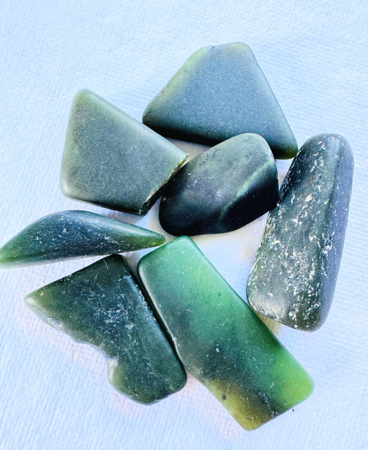 NZ Green Stone 50g / (Pounamu) medium