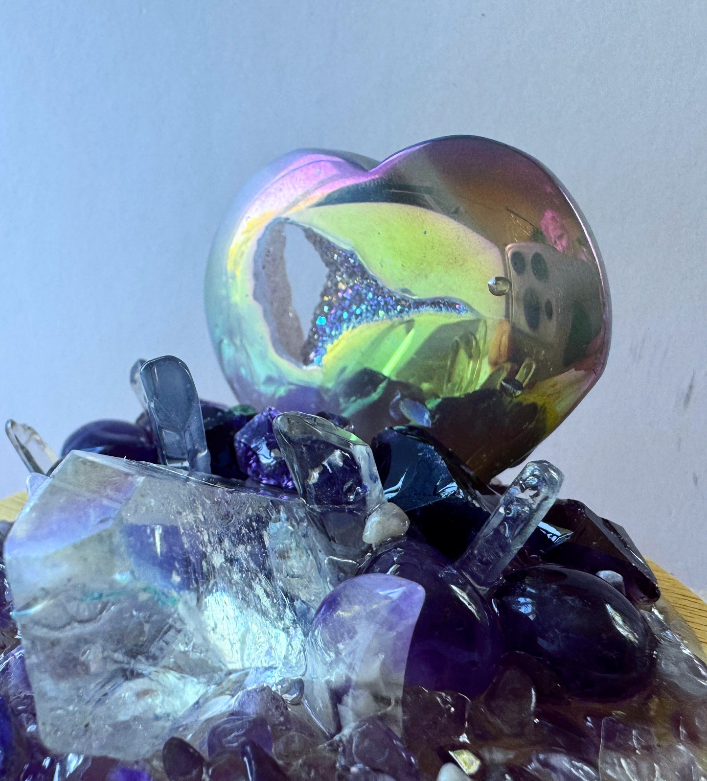 Amethyst Aura Heart Cluster Lamp LG