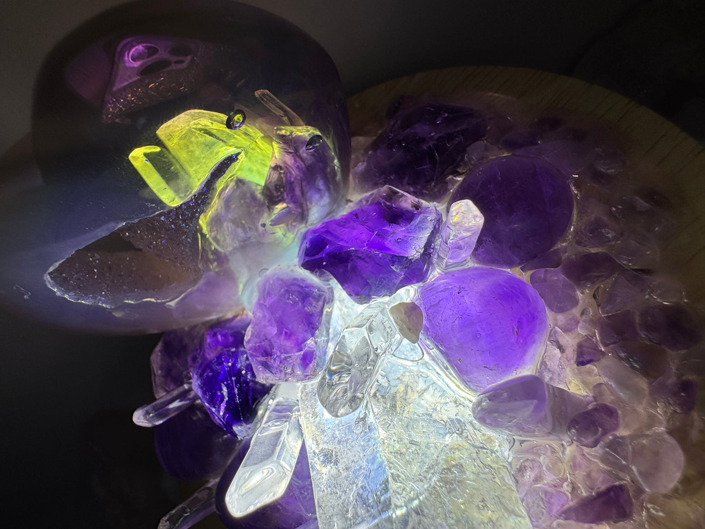 Amethyst Aura Heart Cluster Lamp LG