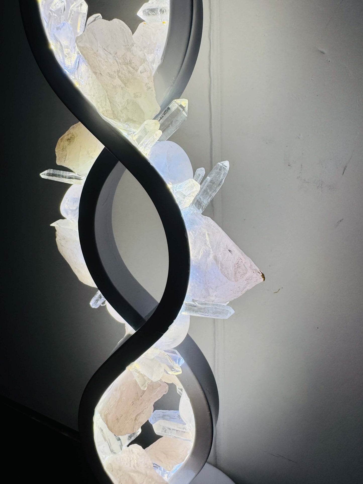 Rose  Twist Crystal Lamp