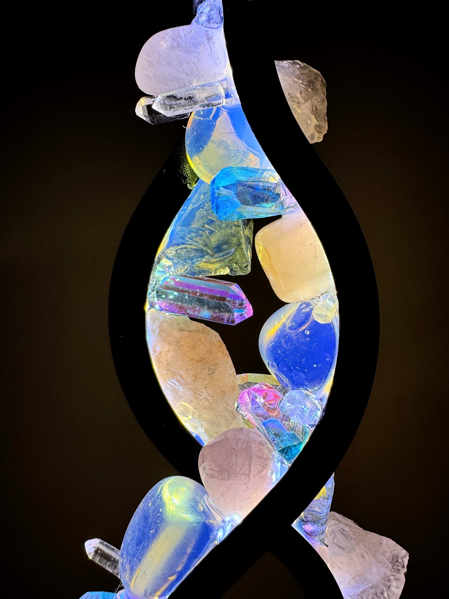 Crystal Twist Lamp “Opalite Dream”