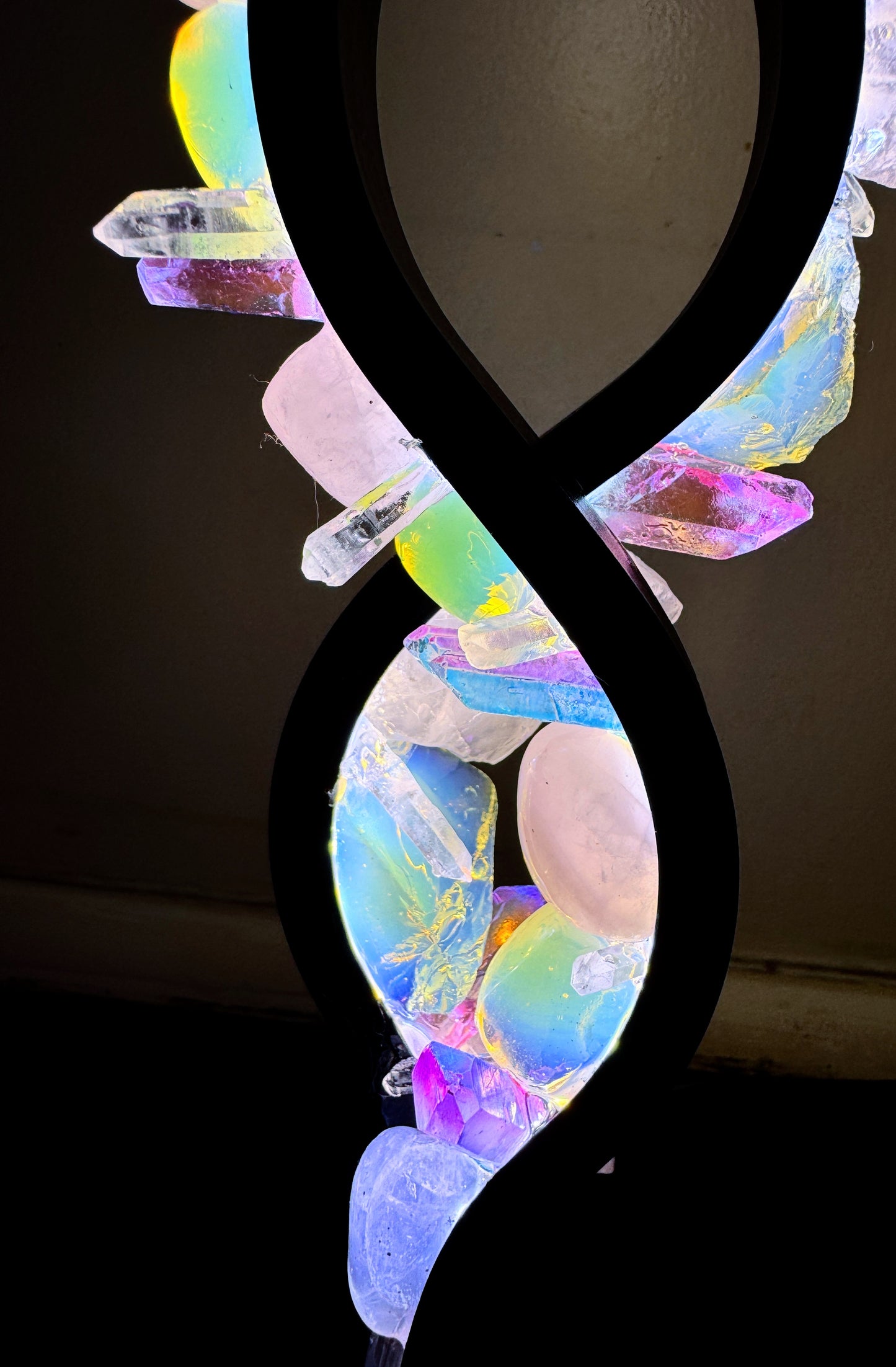Crystal Twist Lamp “Opalite Dream”