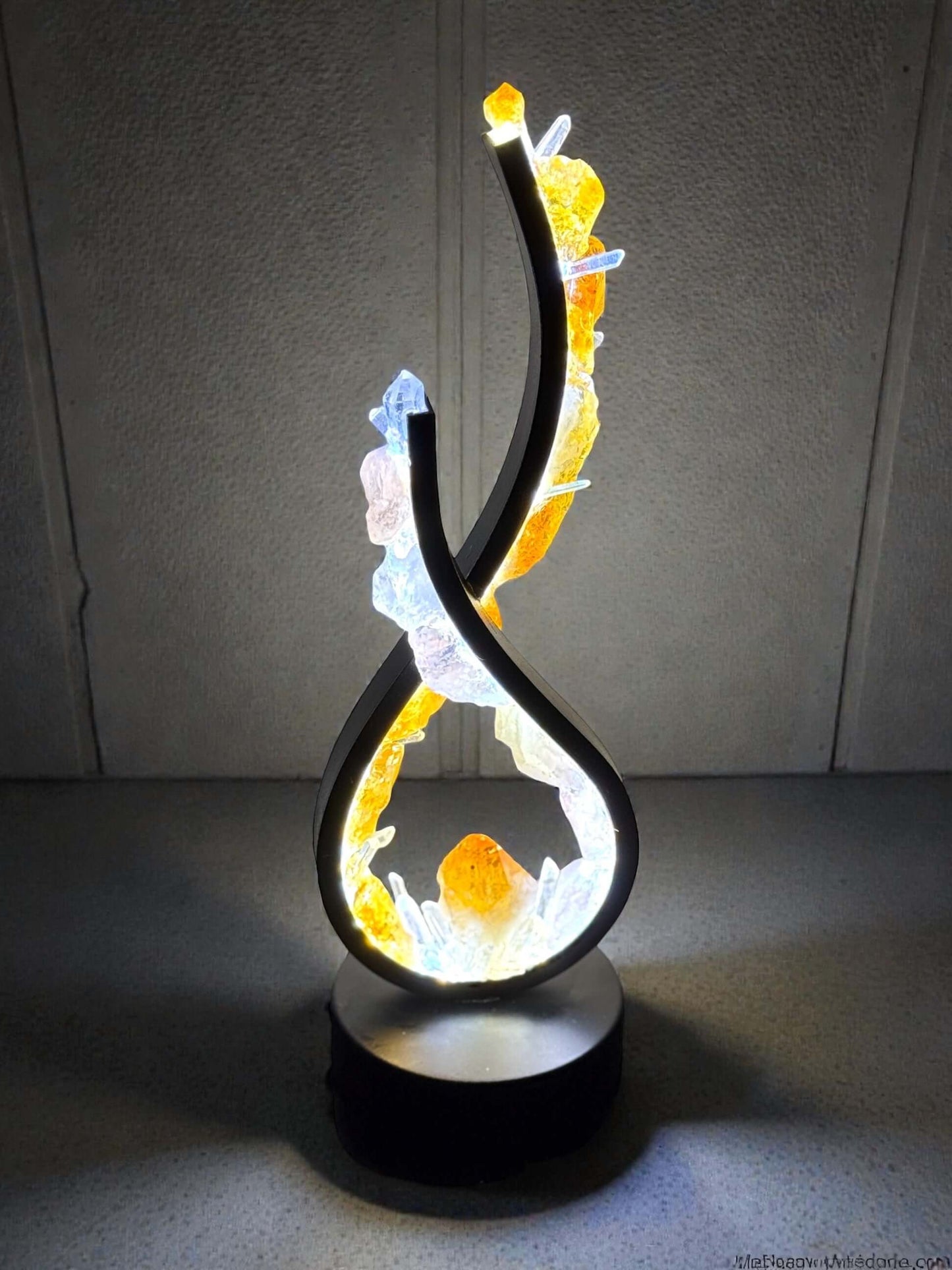 Flame Crystal Lamp “Golden Flame”