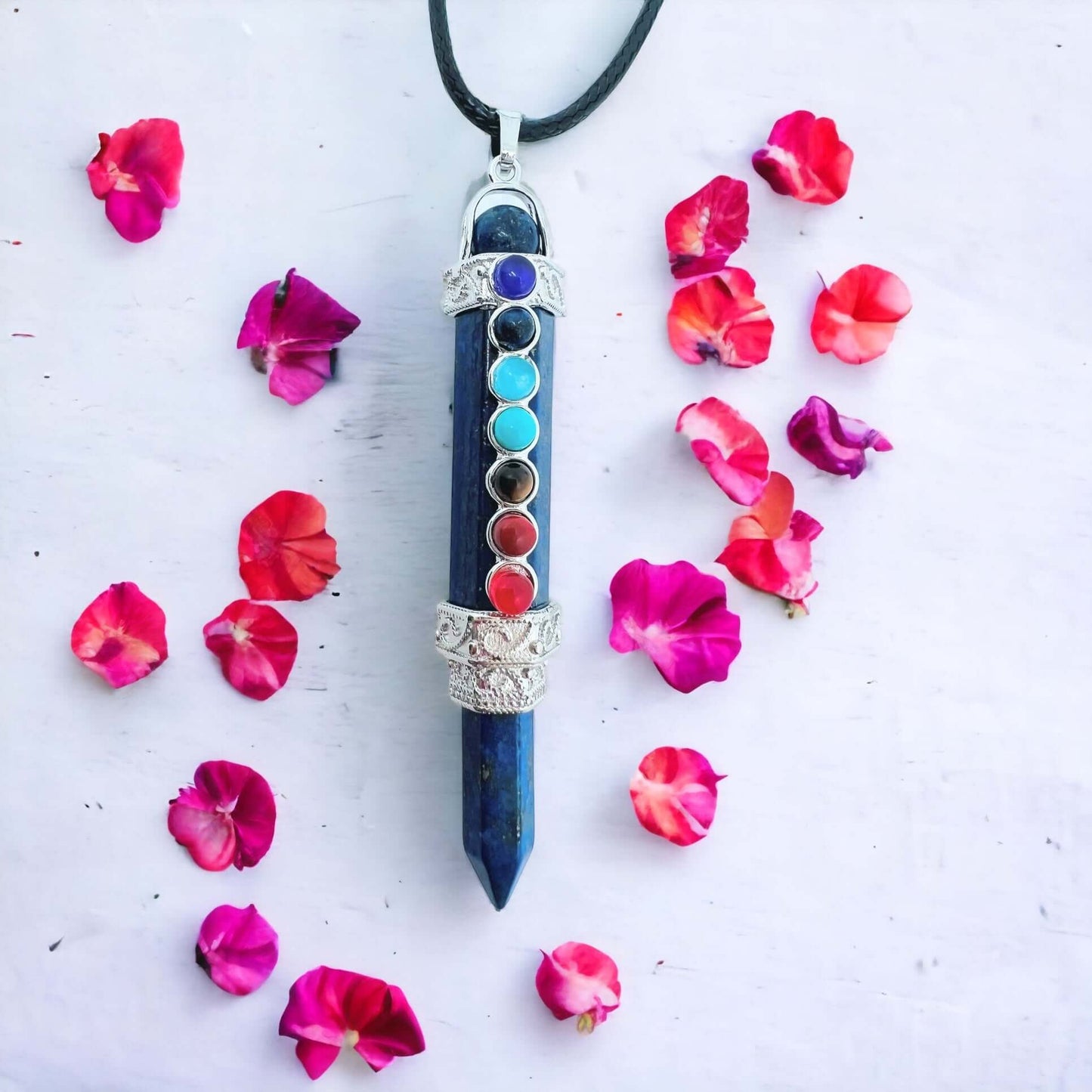 Crystal chakra pendant in Lapis 