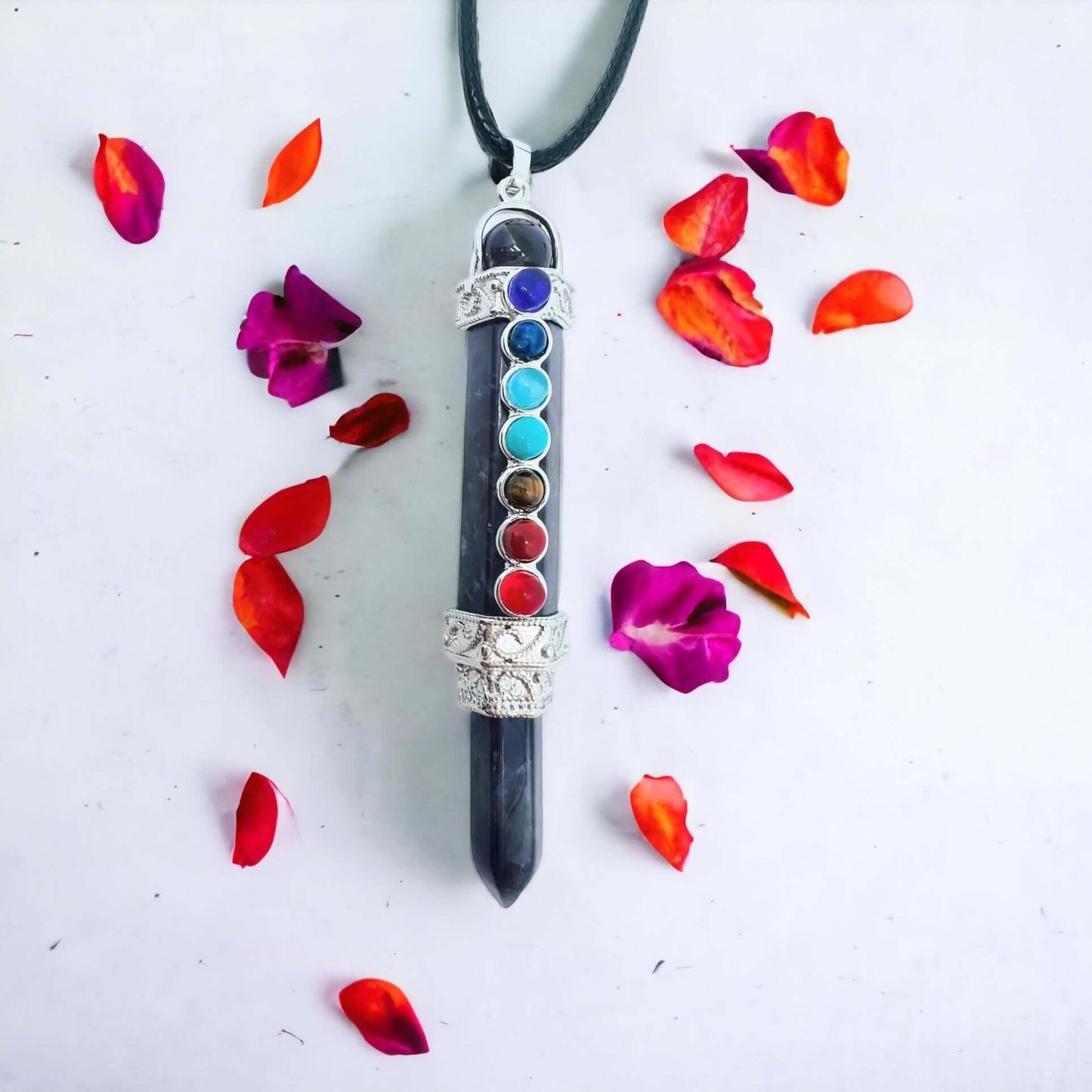 Crystal chakra pendant in Amethyst 